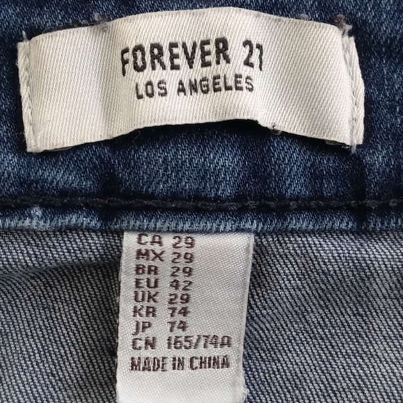 Women's Forever 21 Jean Shorts size 29 - Picture 3 of 3